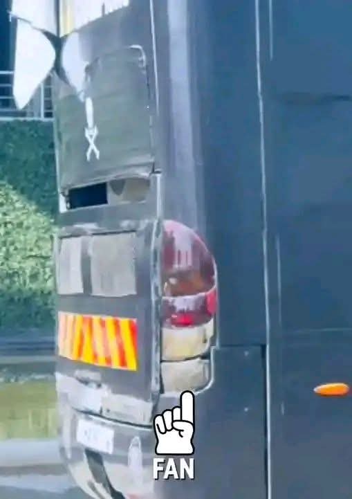 idunge87's tweet photo. @Tumie_ZAA Orlando Pirates fans did not care about the treble trophy parade, with that skorokoro bus https://t.co/wyjJO3c2uF