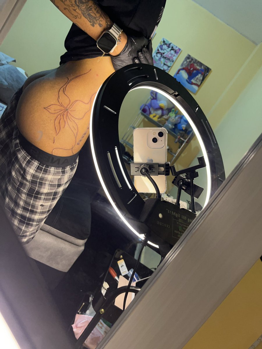 DarZbEr's tweet photo. Tatuajito nuevo 🔥🤭 https://t.co/DcPSFqNJy0
