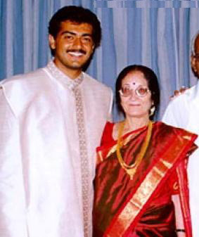 AKthisis's tweet photo. Hardest time for our AK 💔
Ajithkumar's mother Mohini passed away this morning 😭

Stay strong na. RIP #Ajithkumar https://t.co/FqvtMg08sP