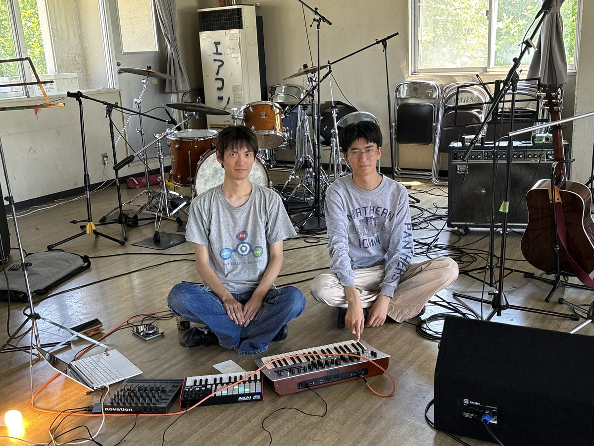 orison2015's tweet photo. 5月ライブ3バンド目！
鈴木　春のエレクトロニカ...😘 https://t.co/R1H7tQjmzP
