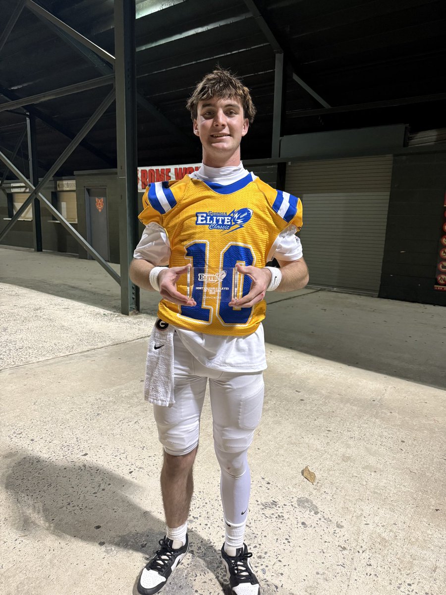 RobStowe4's tweet photo. Good luck to 2028 @unioncofootball QB Kamden Kendrick as he throws this weekend for @ETSUFootball and @HokiesFB!
Repping the UC! 
@kamden_13 
#RecruitUnion
You can go anywhere from Blairsville! https://t.co/4gyBKhwuBq