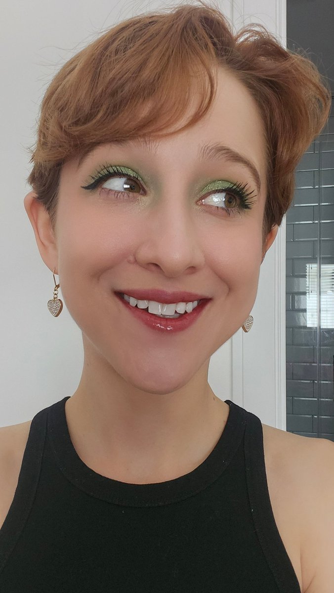 MissBlueAudios's tweet photo. Green eyeshadow for this week's shoots--what do you think?? https://t.co/C3VmzPMDqq