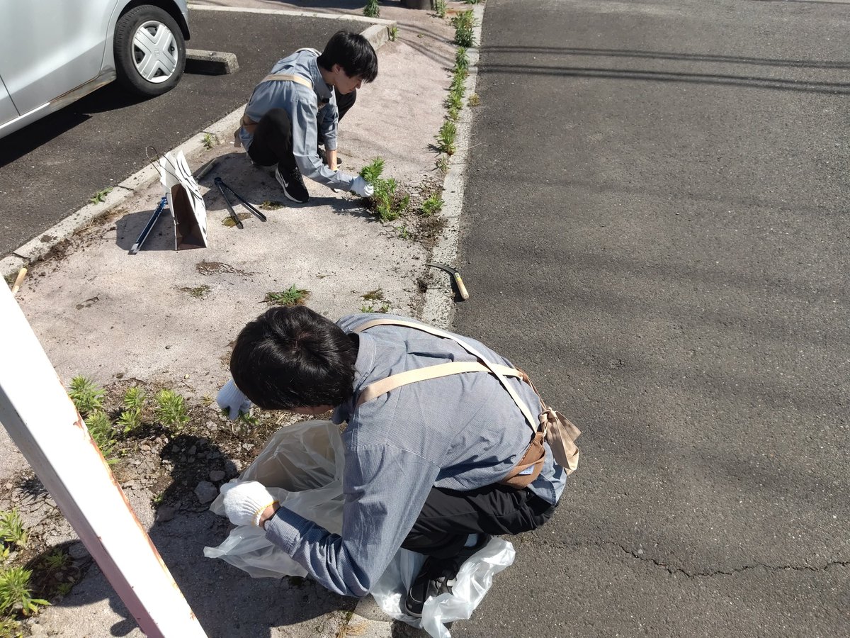 off_suzuka's tweet photo. こんにちは！
本日5月30日は「ごみゼロの日」ということで地域の清掃活動をさせて頂きました！
天気も良く絶好の清掃日和となりました！
これからもオフハウスをよろしくお願いいたします！
#ハードオフごみゼロの日地域貢献 https://t.co/mXL3tXCHB9