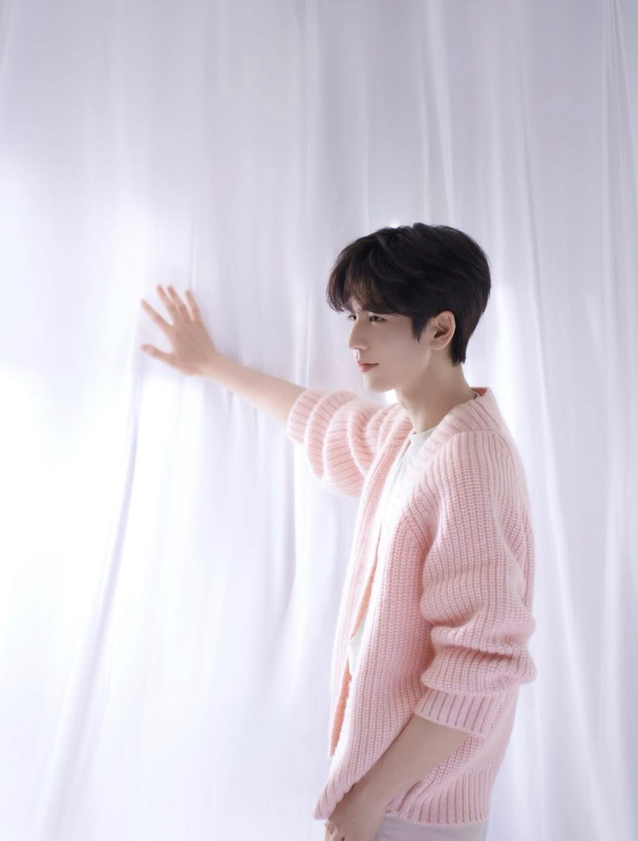 Zhanglinghe_Pu's tweet photo. เฮ่เฮ่อ สดใส หวานละมุนมากค๊าบบบ 🩷🤍 

#จางหลิงเฮ่อ #ZhangLinghe #张凌赫 
#ดาราจีน #ศิลปินคนโปรด https://t.co/jVaJY1QNSZ