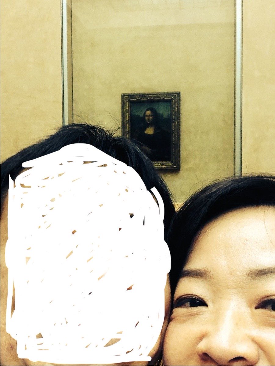 そこを無理矢理モナリザと3ショット撮った時の写真📸