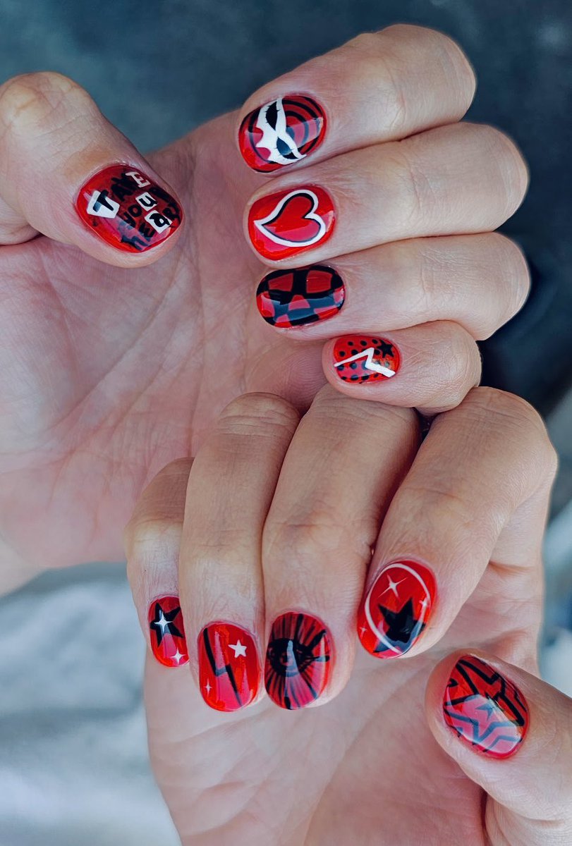 DawnMBennettVA's tweet photo. Wanted to do something different with my nails today! 🖤❤️ #Persona5 https://t.co/BKLm1qkJ7L