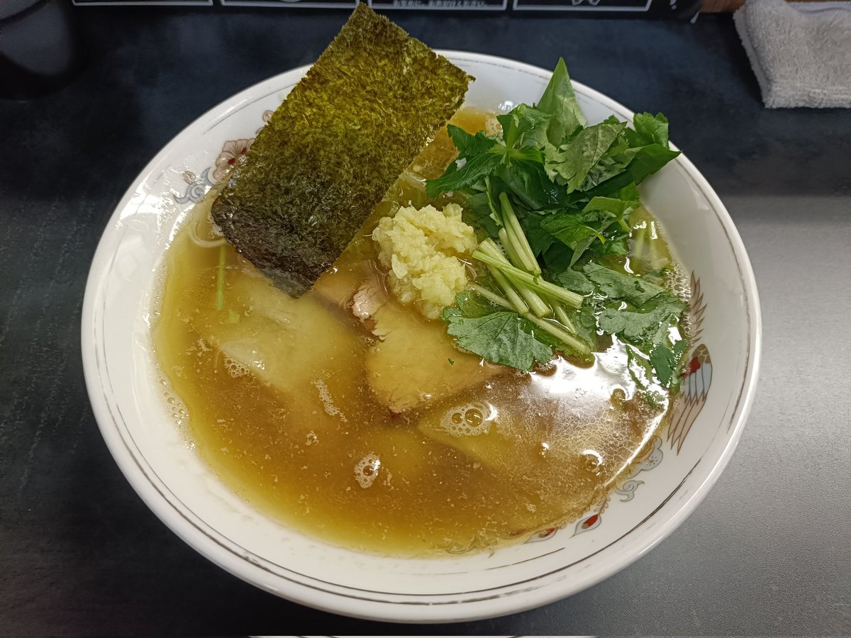 t_sfc4's tweet photo. 飯能市  #flourworks 
しょうが🫚(三つ葉TP) 蛤の豚めし 
「駅まで送って行って！」と娘から言われて…時間は10時20分
ナイスなタイミングやないかーい!🤣
土曜日の朝からお腹いっぱい♡
贅沢しちゃいました👍️
ご馳走様でした‼️
 #ラーメン #らーめん #中華そば https://t.co/29ml0OXALB