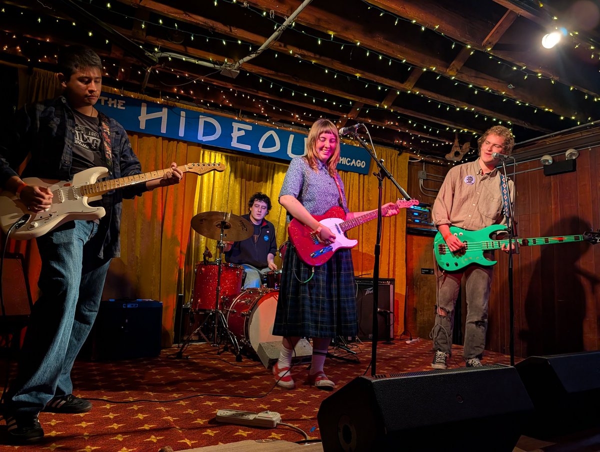waltonROY's tweet photo. 2025-05-24
The Spatulas (IN) / National Photo Committee / TV Buddha / The Experience @ Hideout https://t.co/hyUY5Ar4Ip
