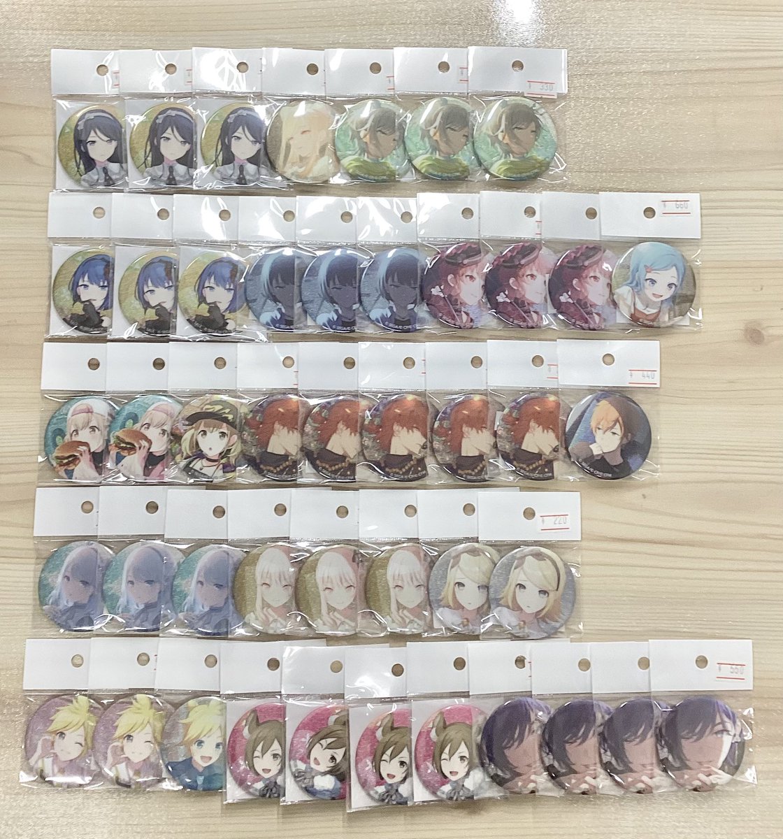 🐨入荷情報🐨】 プロジェクトセカイより、 グリッター缶バッジが入荷