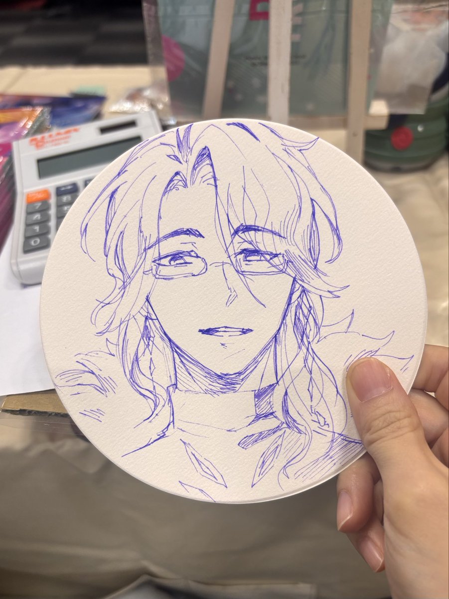 ShadowPink77's tweet photo. เพิ่งเคยลองวาดพี่แพน ดินสอก็ไม่มี ออกมาแปลกๆหน่อย https://t.co/TQLBqN5ymX