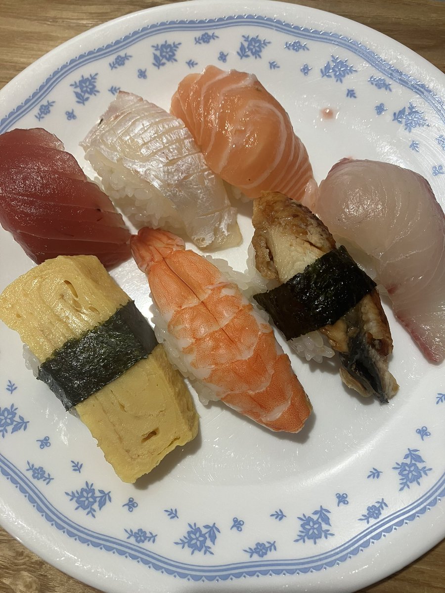 ホヤマ tweet media
