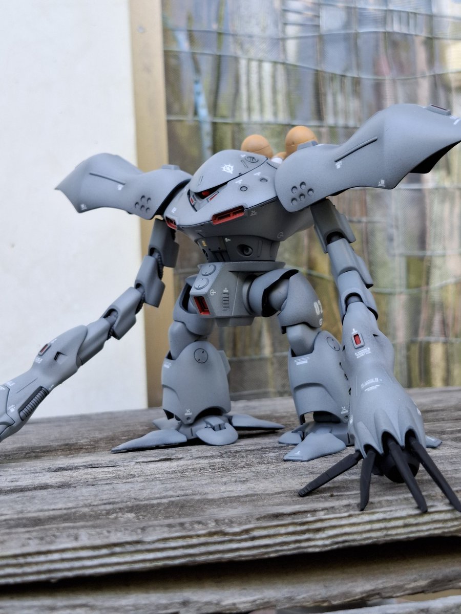 pampi5666's tweet photo. HG 1/144 ハイゴッグ
これにて完成～✨️
思ったように塗れなかったけど良しとします
ビコーンシステム搭載💡
#ガンプラ #gunpla #水泳部 https://t.co/cPiEx4nS2q