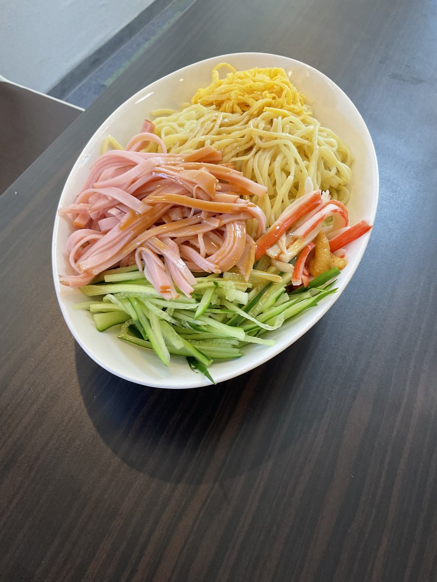 kitakogane_base's tweet photo. こんにちは✨
本日のプログラムは「冷やし中華祭り」でした😉
5月も残りわずか！6月も頑張っていきましょう🙌
#就労移行支援　#松戸　#北小金　#冷やし中華 https://t.co/4VIvrRIMx8