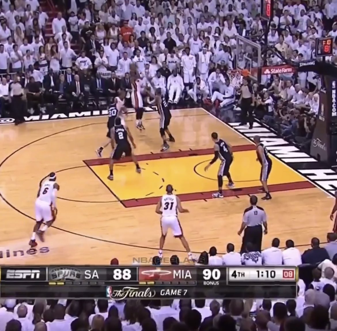 Blizz_TP's tweet photo. @Alf954 @TrustSwisho Insane ball watching from SA on this … Battier miss —> notorious Duncan botched layup after this anyway, but can’t help but think circumstances would’ve been different. https://t.co/PfNP2hrkIK