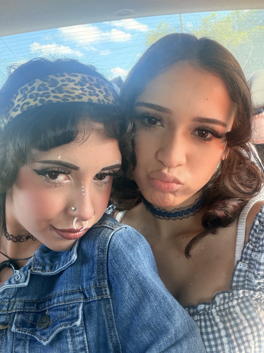 lissavanity's tweet photo. tonight’s the night https://t.co/w19GY79pRW