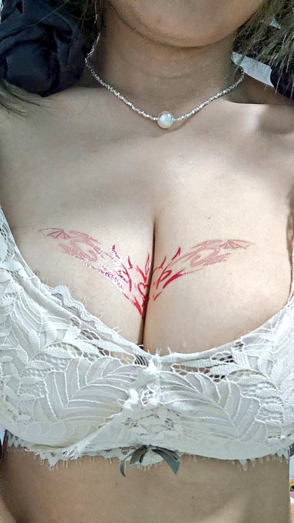 LiMaple522's tweet photo. 要来摸摸我的圣火纹吗？ https://t.co/i3ArAa6H5R