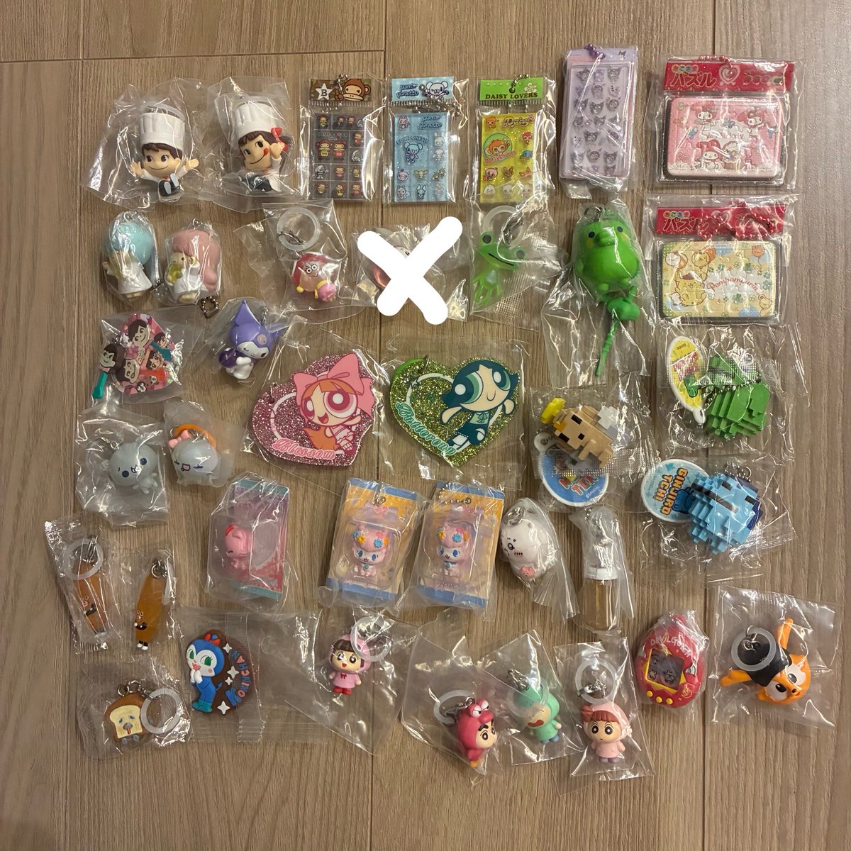 mmcc_ma's tweet photo. 【交換】
ガチャガチャ  めじるし
サンリオ/ナルミヤ/たまごっち
【譲】画像1枚目

【求】画像2.3枚目
ヨッシーめじるし(ピンク、白、オレンジ)
ヘイホー、ボムへい
その他未所持検討します。

郵送にて交換希望です。
検索からでもお気軽にお声掛けください🙇‍♀️ https://t.co/ic1eBTXUba