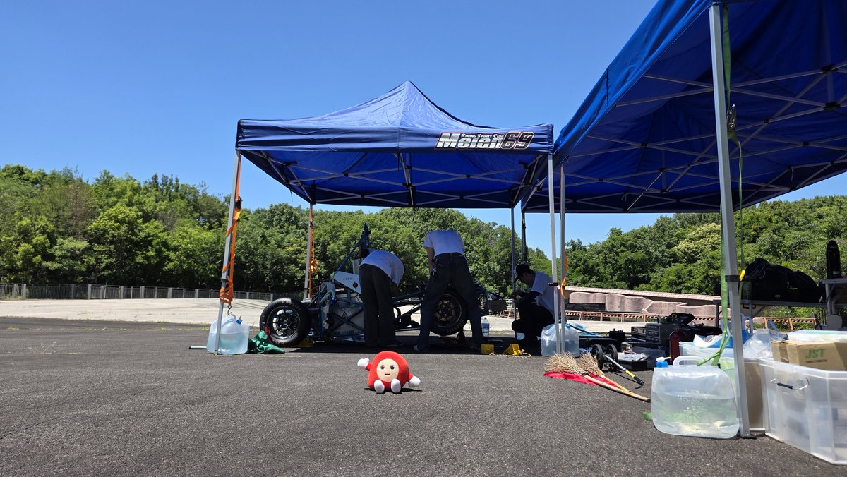ait_krt's tweet photo. 先週に引き続き大学敷地内にて試走会を行っております！
#fsae  #学生フォーミュラ #aitフォーミュラ https://t.co/l2s2VzTeaN