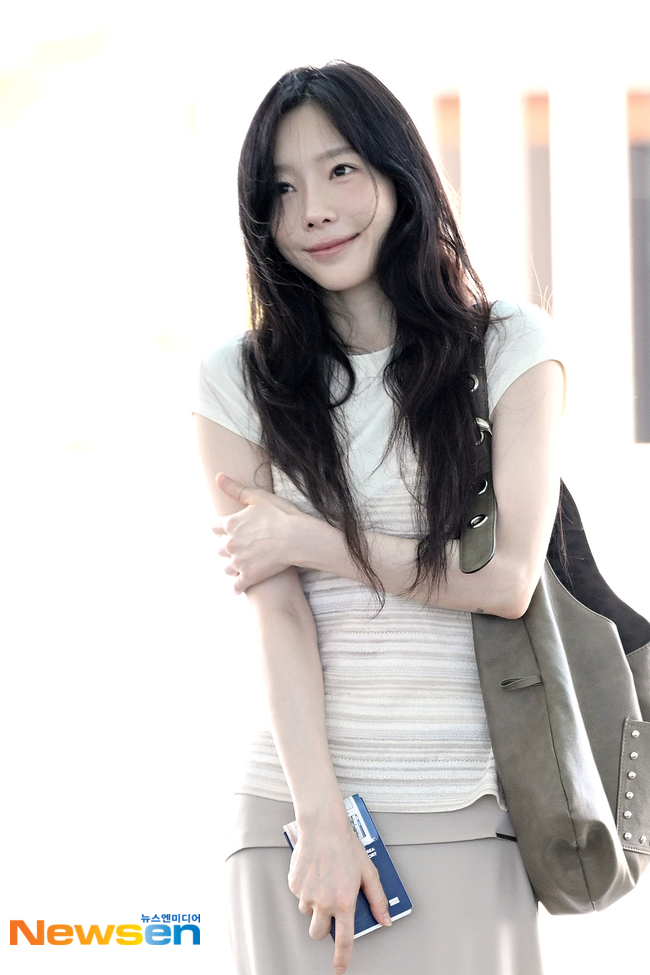 309KTYSS's tweet photo. Incheon Airport to Taiwan for 'K-Spark in Kaohsiung' 🇹🇼

260530 #태연 #太妍 @TAEYEONsmtown 🫠 https://t.co/oEDBKYelvi