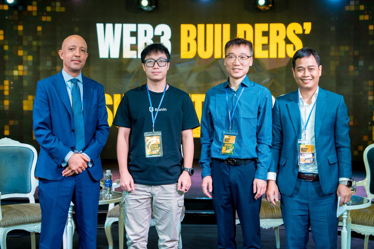 sqrDAO's tweet photo. 🎤 On the panels — the founders and leaders who showed up to argue about what comes next:

Vietnamese Frontier
@trungfinity · William Wang · Oscar Njuguna · Chuong Nguyen

Future of Money
Queenie Le · @phucthai95 · Xavier Ow Yeong · @8sianmom

RWA Infrastructure
Sasha Mai · @Cris7ran · @janesh_dani · @sqrdao_intern