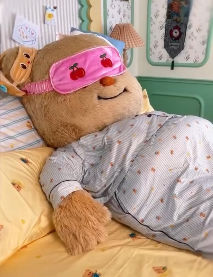 pimphrapine's tweet photo. พี่เบียงก้าตื่นแล้วน้องเนยตื่นหรือยังอ่ะ  ทรงนี้น่าจะยัง... 🤣🤣 

#biancabear #butterbear https://t.co/h96QcfrRTu