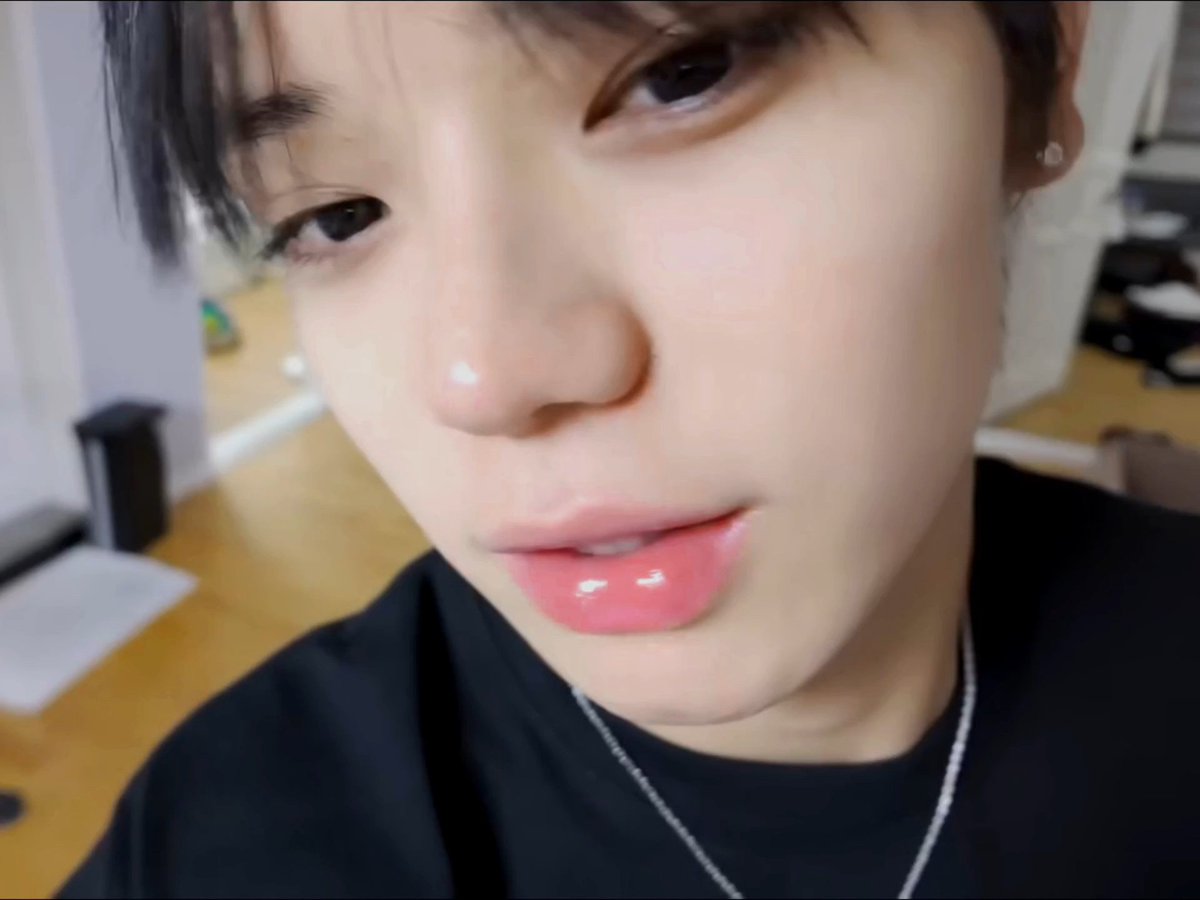 뉼른 아카이브 tweet media