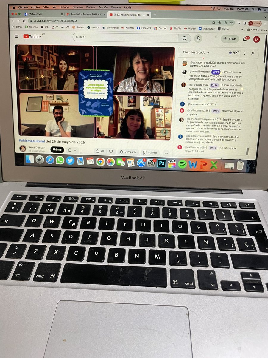 dalcarreno's tweet photo. Muchas gracias @VekaDuncan @amarillomango @lacajadecereal 
por esta interesantísima charla en torno al libro “Conoce algunas especies mexicanas en peligro ¡y cómo podemos apoyarlas!” con @Clemenflays y Ale Medellín.
Esta obra ya está disponible @penguinlibrosmx 
@ChismaCultural https://t.co/aeh3MjVrO2