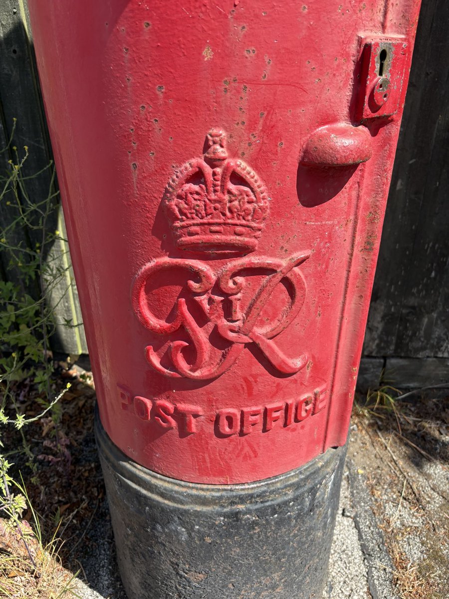 DoctorGOE's tweet photo. #postboxsaturday in #westbridgford
#letterboxsaturday #pillarbox #eastmidlands https://t.co/1venYu86lx
