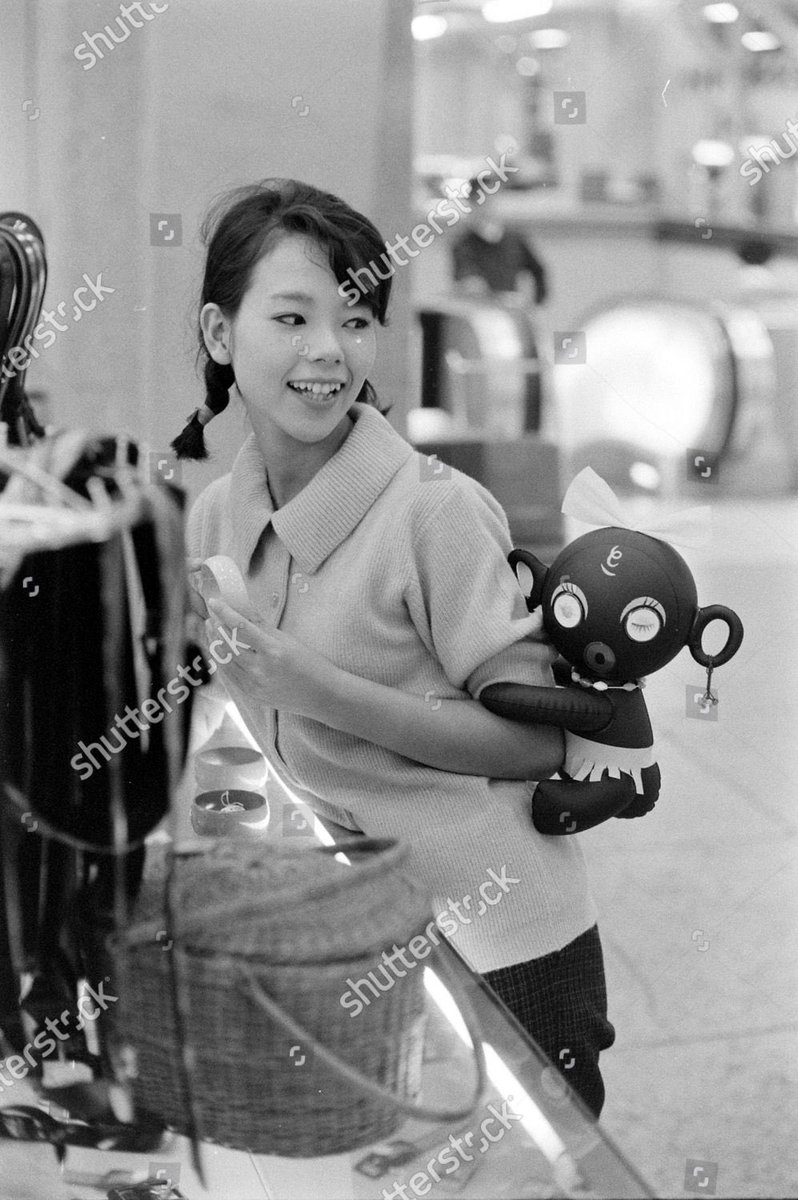 fkamorena's tweet photo. Just talked about this in my lecture about Japan’s interactions with Blackness …. Here is the Dakko-chan doll from the 1960s, which was a massive hit https://t.co/rGXfGd0uxd