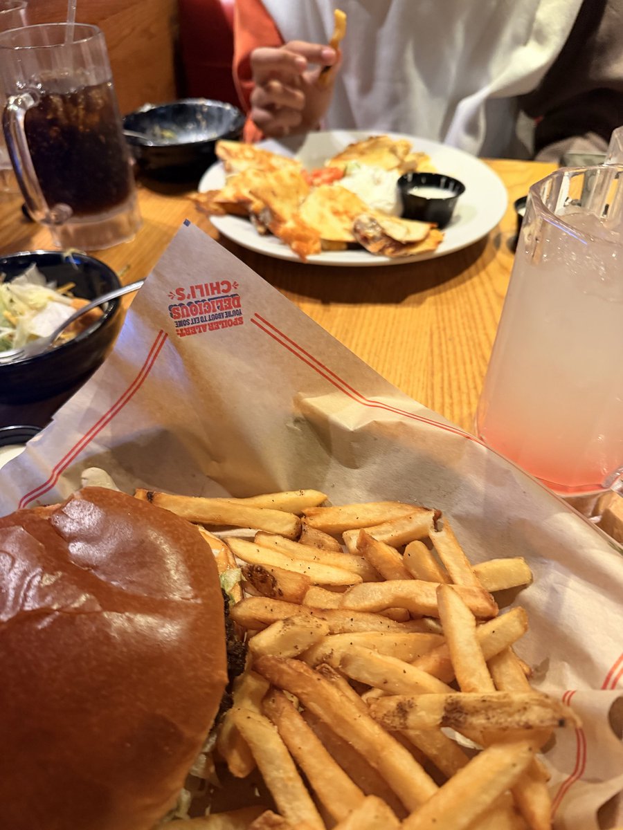 CookedLatte's tweet photo. Oomf chilis meetup https://t.co/n0zCjsV55Q