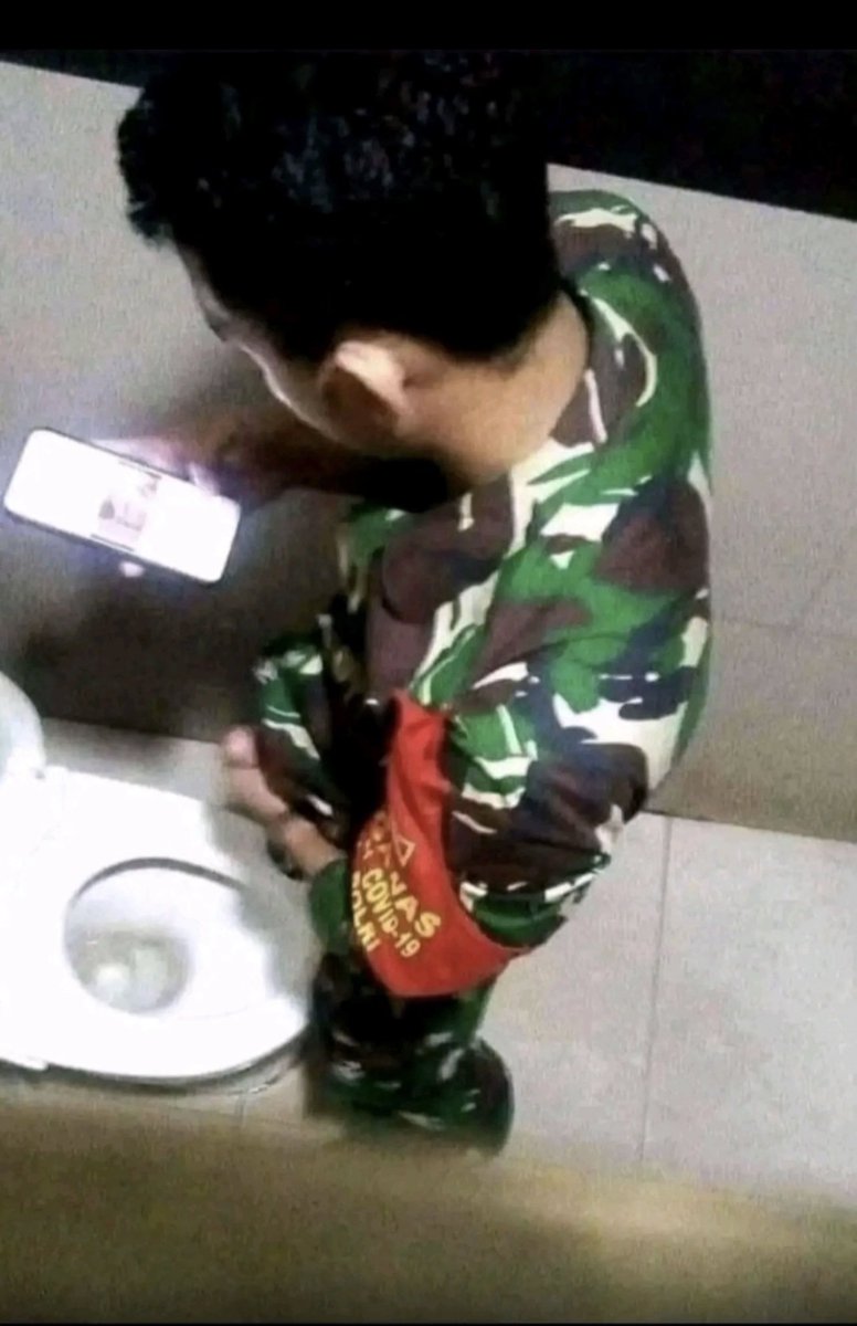anim_cut's tweet photo. @BangJarwoSopo7 @Puspen_TNI tninya lagi coli, tapi klo ga coli yaa ngegay https://t.co/CCn6LX7mGQ