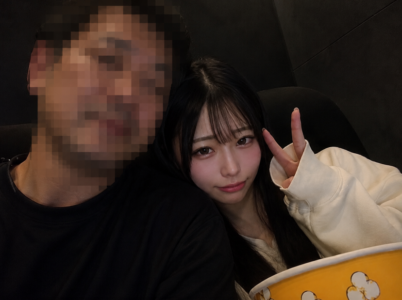 dirafala's tweet photo. ふぉろわさんとここで映画見るよ♡
映画に集中なんてさせないからw👌👅 https://t.co/oYaIWcXmsJ