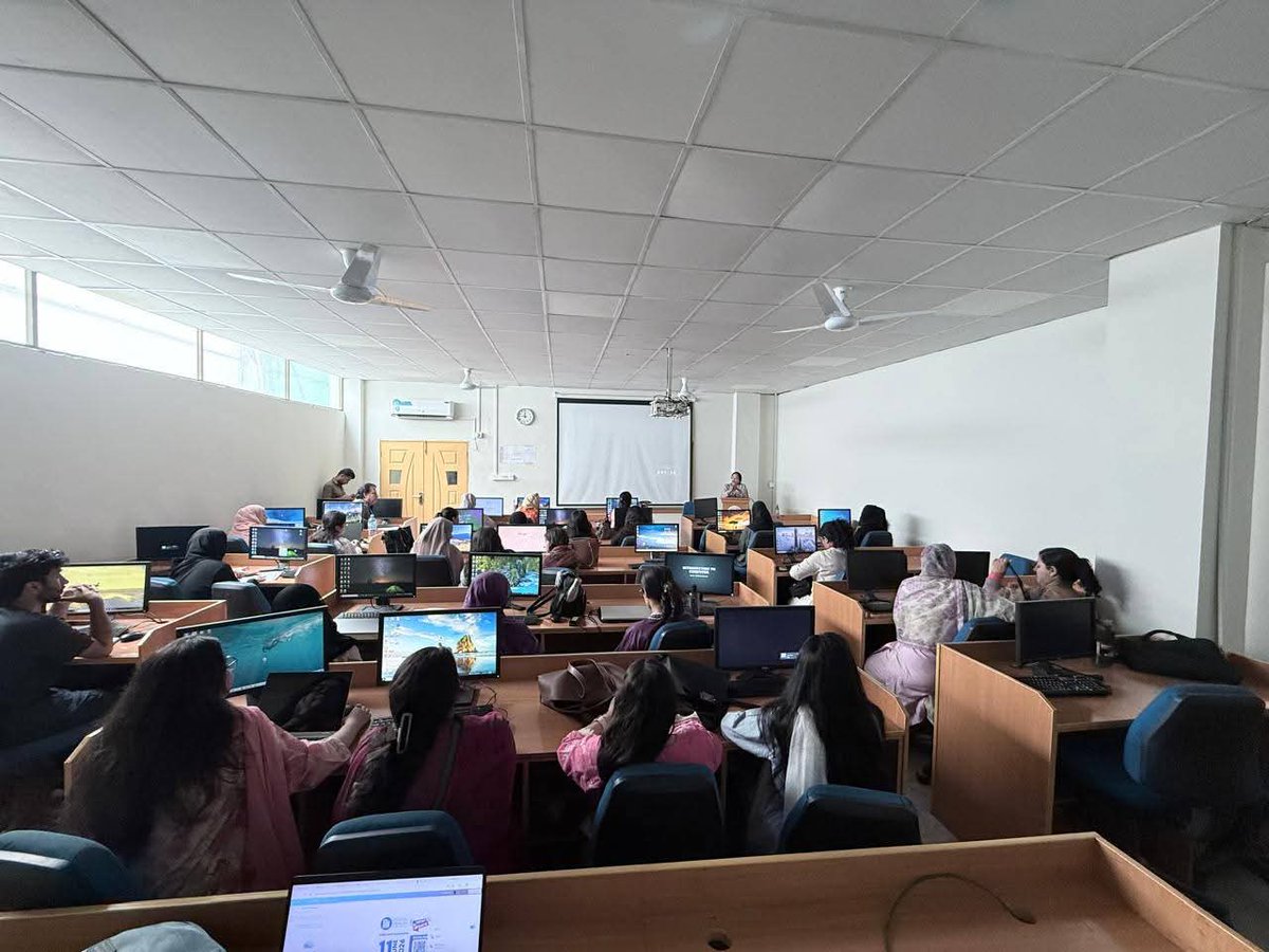 STMU_Official's tweet photo. The Office of Research, Innovation and Commercialization (ORIC), Shifa Tameer-e-Millat University (STMU), successfully organized a One-Day Hands-On Workshop on “The Construction of Survey Questionnaire (Reliability and Validity)” at the Park Road Campus on May 21, 2026.
#shifa https://t.co/grH6M0OCEu
