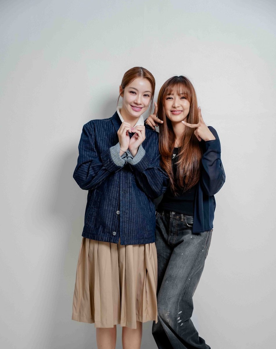 filmrachq's tweet photo. my parents 😭🫶🏼

#namtanfilm #น้ำตาลฟิล์ม https://t.co/YwuUxuVB8f
