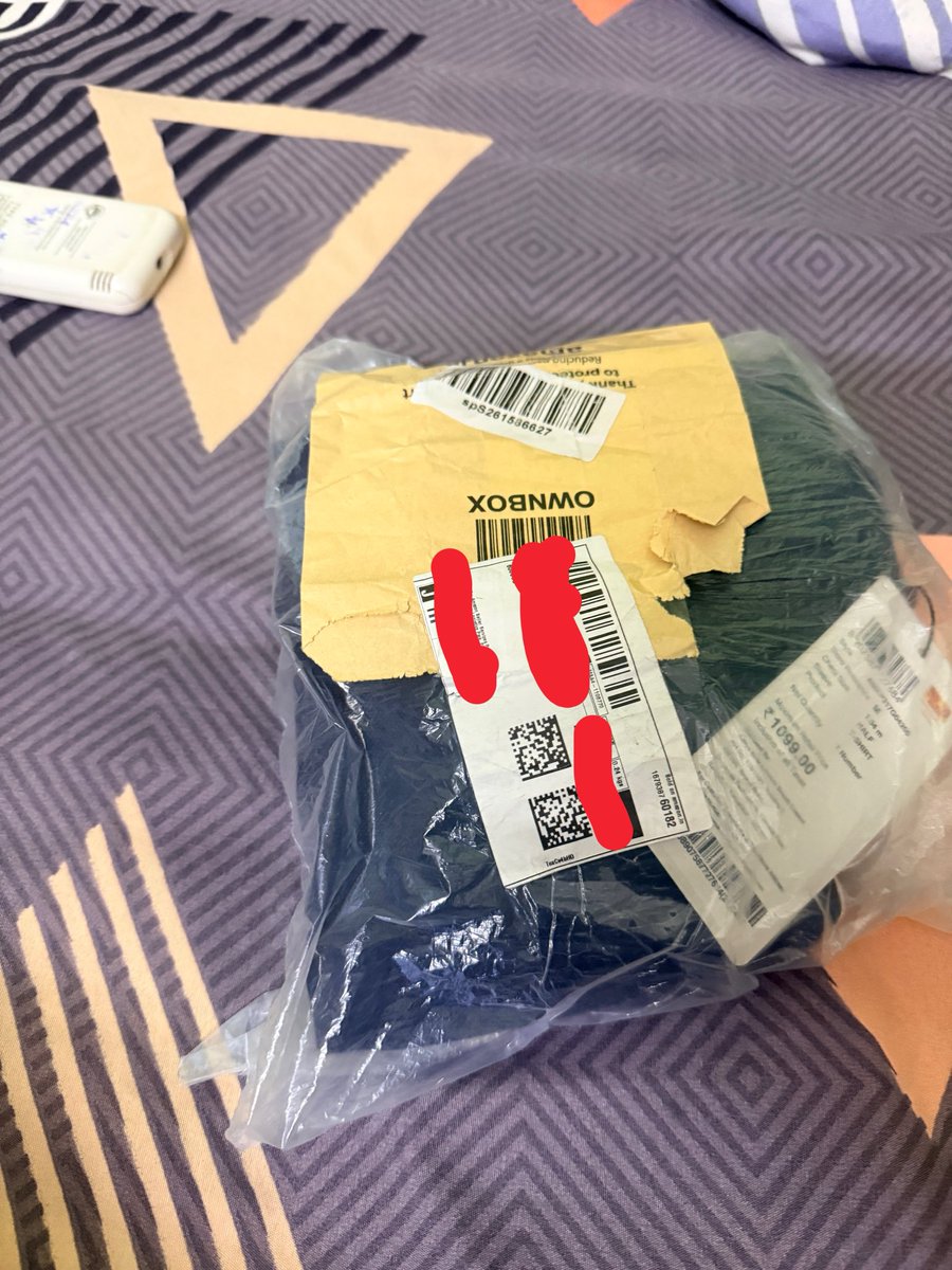 caartheek's tweet photo. Dei @amazonIN what kind of packing is this?

Anyone can use this and wrap this back, how do i know? So transparent that everyone’s knows what i am buying. 

@jagograhakjago https://t.co/og2d0wAsQJ