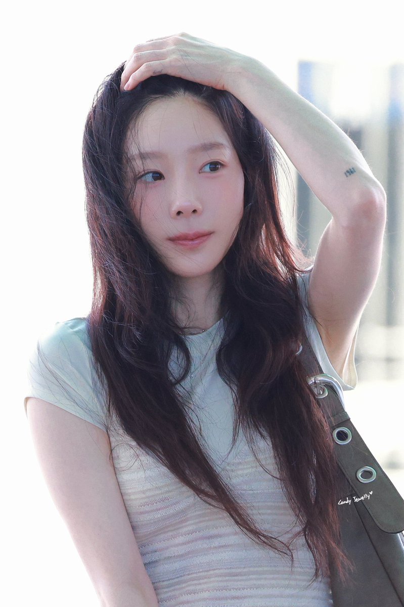 ty1ov2's tweet photo. 머쓸 타투때문애 여자 죽어가요 https://t.co/ZaaBYAj9lB