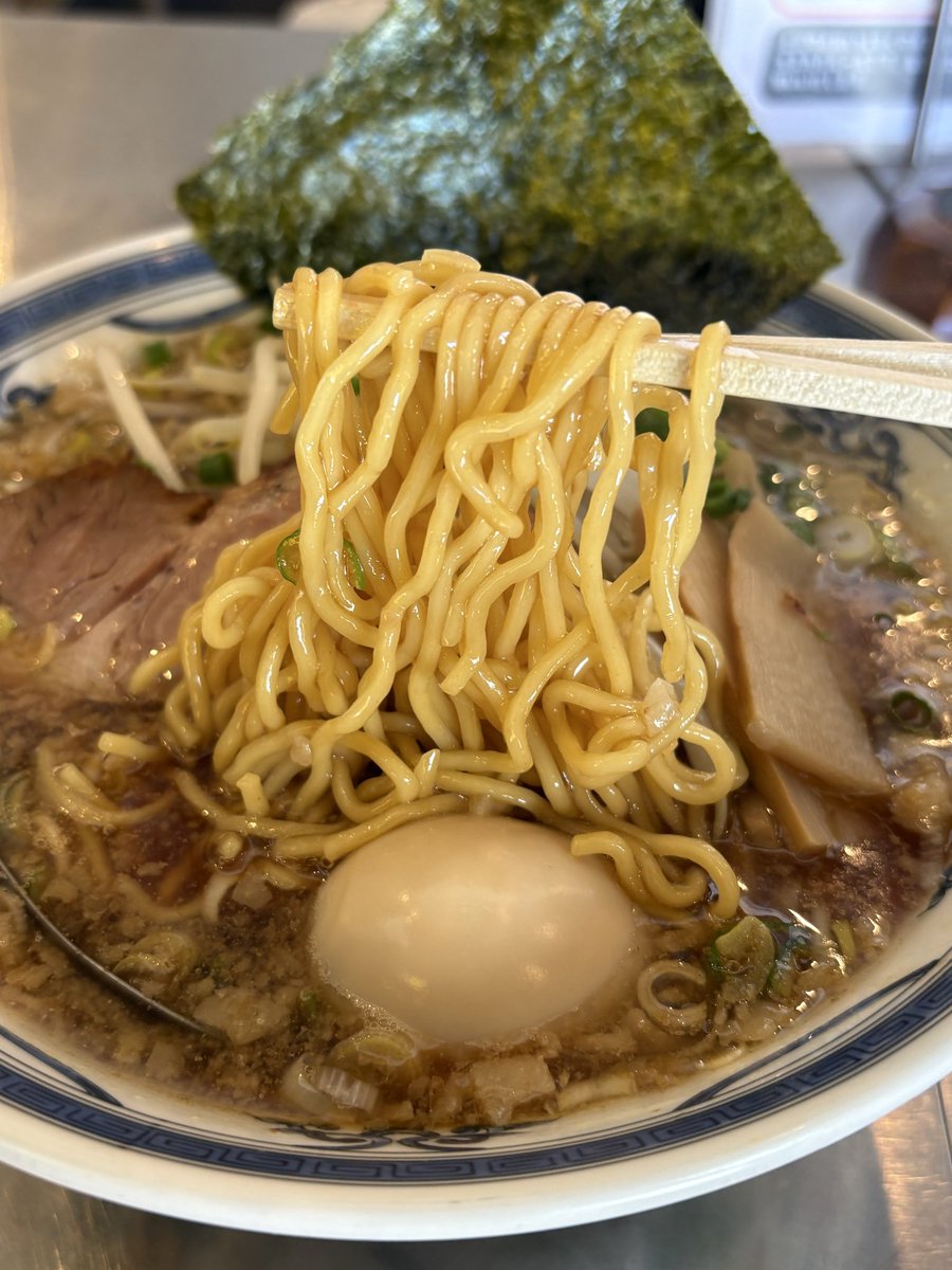waaaichi's tweet photo. お昼の黒潮拉麺
うまかった！٩( 'ω' )و https://t.co/ovNrLqrOlQ