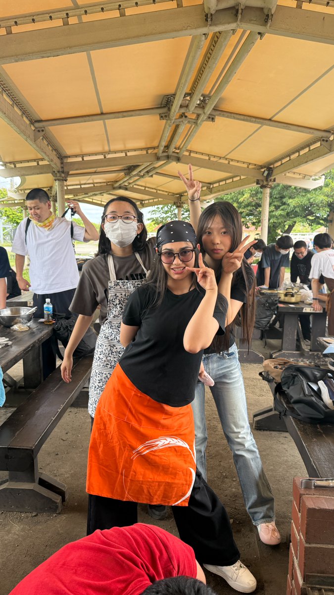 isogotech_hs's tweet photo. 1年生はソレイユの丘にて
班に分かれてカレー作りを行いました。
入学して初めての仲間との共同作業！
皆んな美味しくできました🍛 https://t.co/24G5gMmC89