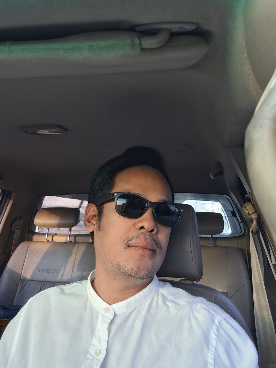Note8086's tweet photo. ออกไปหาตัดผมดีกว่า...วันหยุดที่แสนจะเหงา
#บางบัวทอง #บางใหญ่ #ไทรน้อย #นนทบุรี https://t.co/XgBkRAkOIY