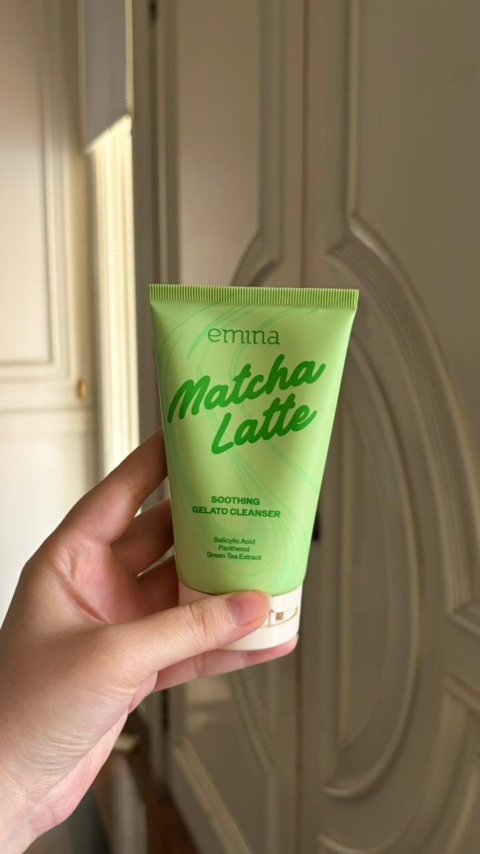 auranoted's tweet photo. EMINA COOKED 🔥😭
teaser "lagi masak sesuatu" ternyata ngeluarin cleanser baru tekstur gelato
aku udah penasaran dari awal dan sekarang syudah sampeee gemessh kan
https://t.co/aYNE8IvBwF  https://t.co/frMts970OO