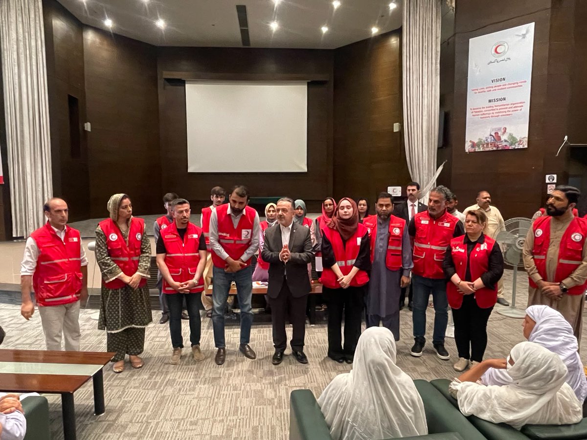 PRC_official's tweet photo. 2/2 H.E. Dr. Irfan Neziroğlu and Ms. Beyza Taner joined the event. Chairperson Mrs. Farzhana Naek thanked Türk Kızılay for its valued partnership in serving vulnerable communities. https://t.co/omBx75C5ou