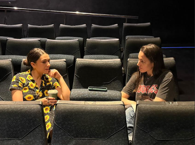 teleaudiencias's tweet photo. ENTREVISTA A ALBA SÁEZ: "“Corredora” no es una película de épica deportiva, si no de aceptación". Nuestra compañera @sonyeta habla con la actriz que da vida a Cristina en esta maravillosa película. https://t.co/SANK1Jbo5q https://t.co/WCGSEiMrgY
