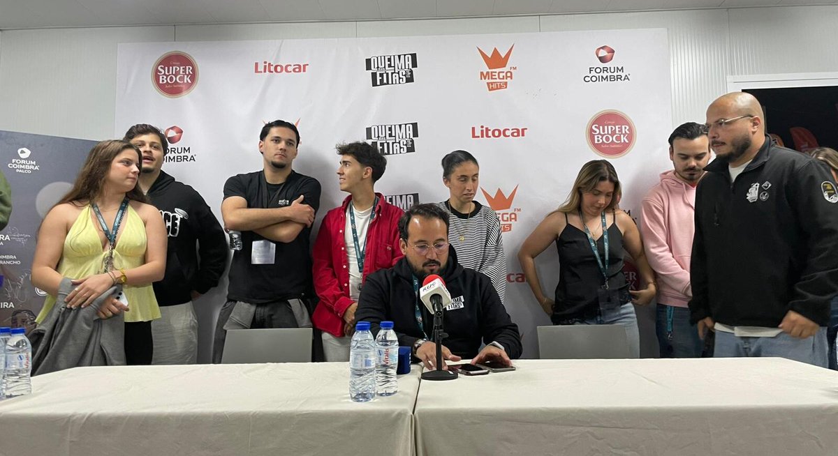 acabra's tweet photo. COQF declara um aumento de adesão na QF’26 | Carlos Missel assume complicações com grupos académicos devido a atrasos nas atuações. Segurança reforçada após sucederem casos de violação nos arredores do recinto.

https://t.co/DmfJMeZu1a https://t.co/h3mHofrfk6