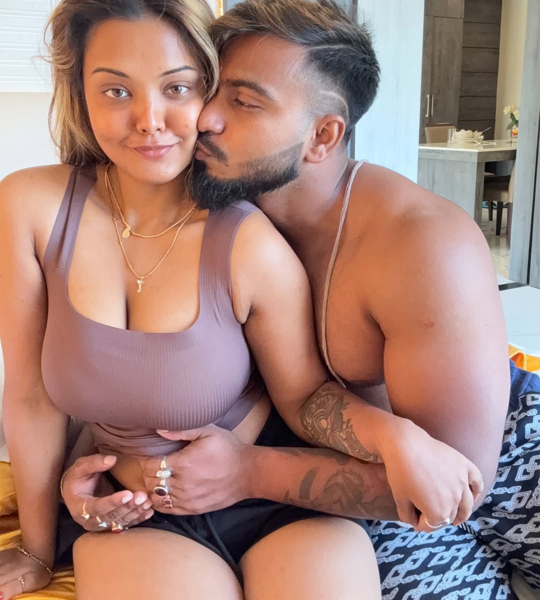 senthazhini_28's tweet photo. The another sensational couples trending in the internet 🔥😉 https://t.co/FG4g3fwCKW