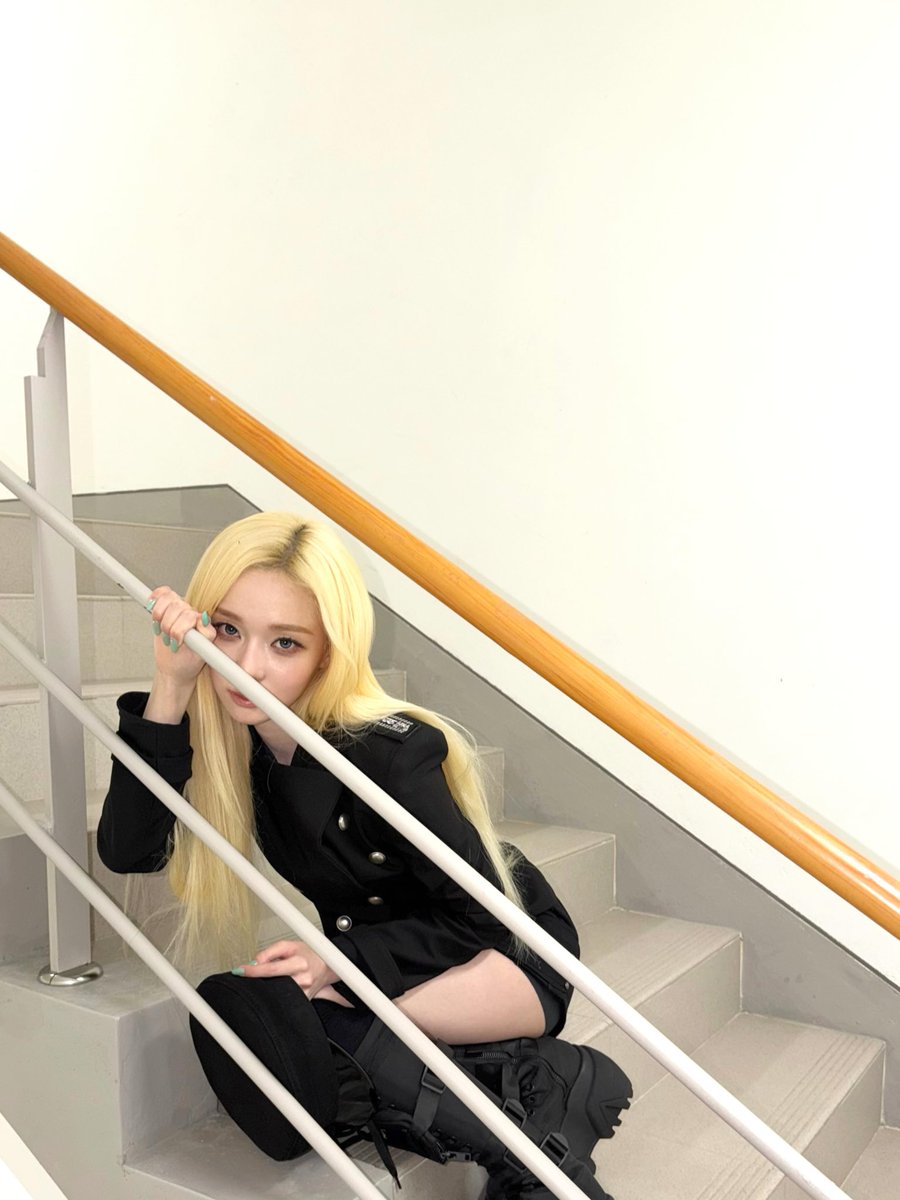 취향의 윈터 tweet media