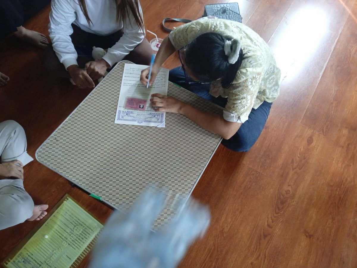 AeinLay's tweet photo. တစ်ချိန်ကကိုယ် https://t.co/6wuQ03YIw4