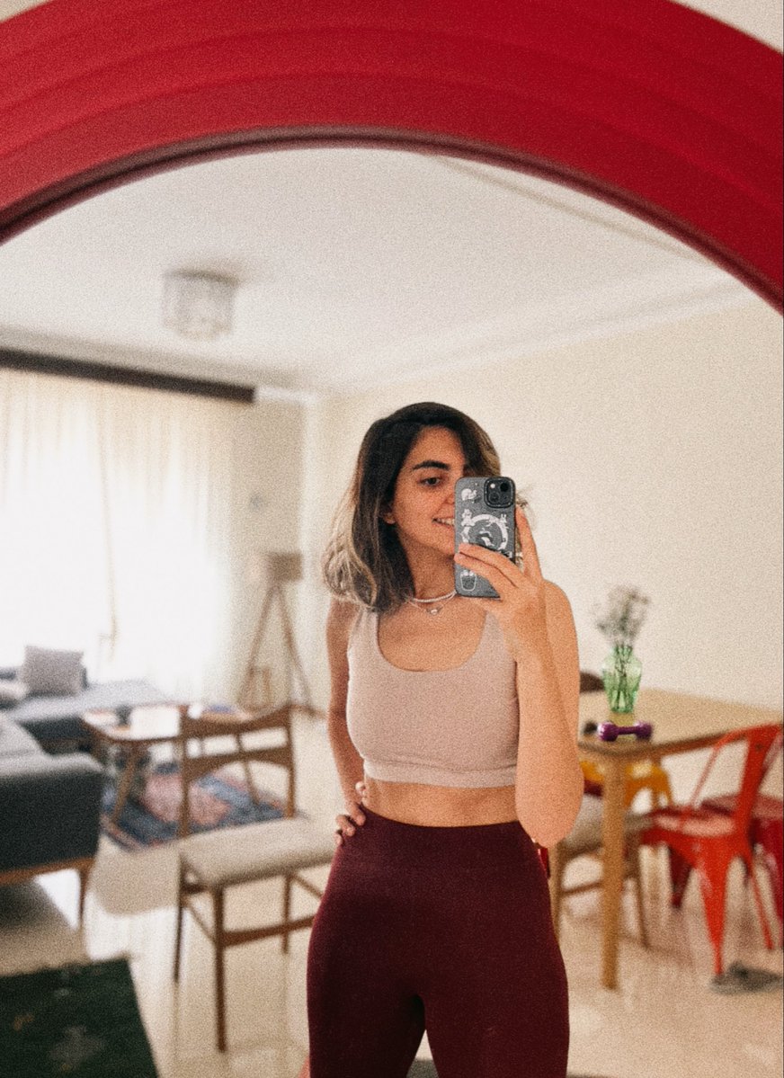 اِستی tweet media