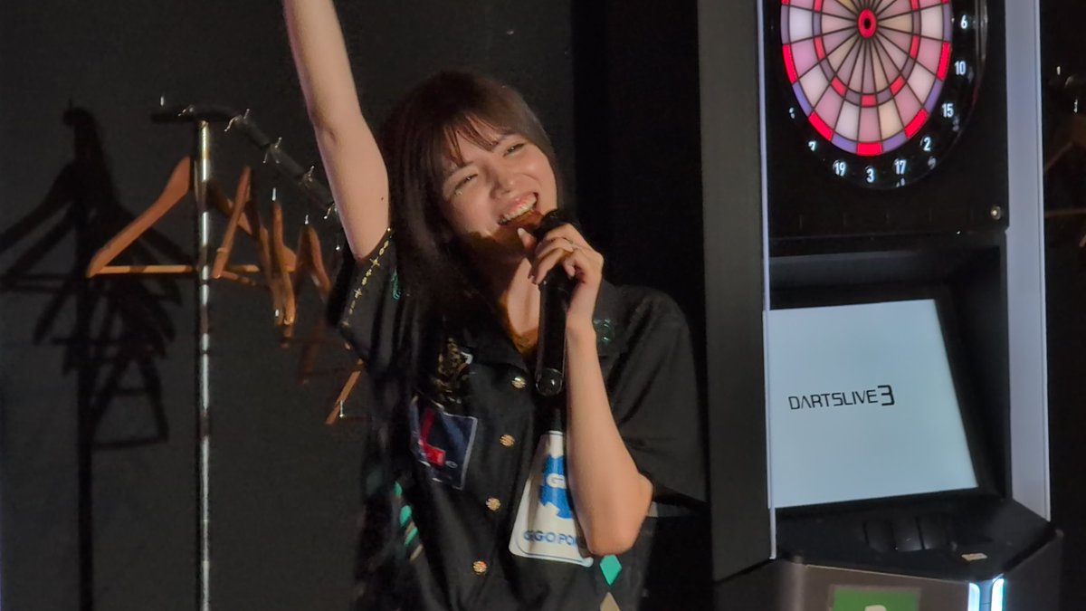 ChibaPoint's tweet photo. 📣 本日は「ななちゃら DARTS event」
ご来場いただいた皆さまありがとうございました！

プチトーナメントや交流会で盛り上がり
GiGO EDGE契約プロ就任後はじめてのイベントとして、花束にてお祝いも行いました🙌
またのお越しをお待ちしています✨ https://t.co/XU83NUxo65