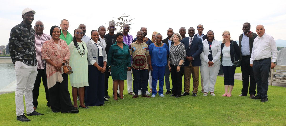 AGNChair_UNFCCC's tweet photo. Despite escalating climate-related health risks, the health sector continues to receive only a fraction of the adaptation finance it needs. We call for greater investment in climate-resilient health systems across Africa @aantwib @Amref_Worldwide @WHOAFRO @IISD_SDGs https://t.co/PbP6crgLOI
