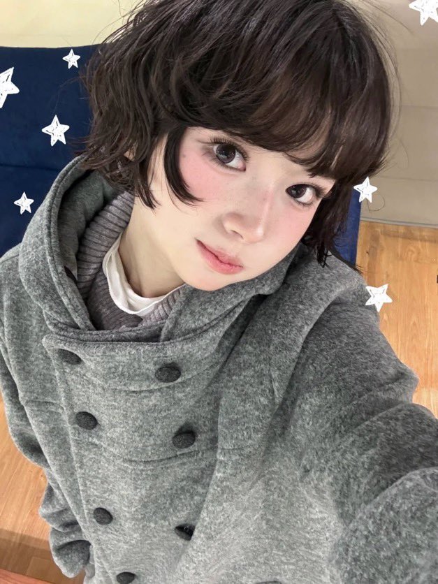 ginza_zigoku's tweet photo. レトロガーリーなショートスタイルの女の子えげつない可愛さを放ってる...この個性的で独創的なスタイルが似合っちゃうのかっこよすぎる♡ https://t.co/kCrnPpzZ1d